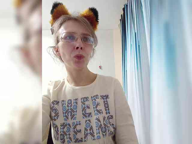 -Queen-Margo- webcam