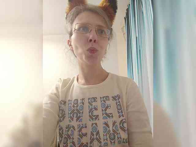 -Queen-Margo- webcam