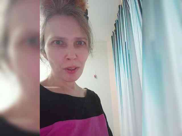 -Queen-Margo- webcam