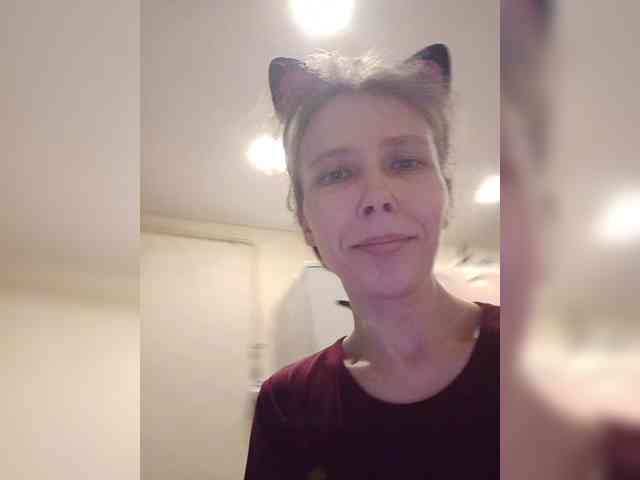 -Queen-Margo- webcam