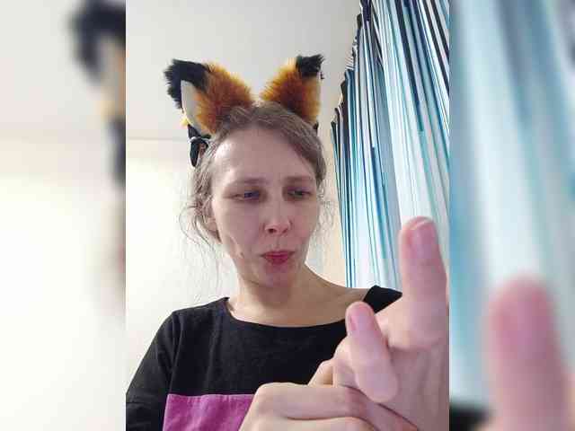 -Queen-Margo- webcam