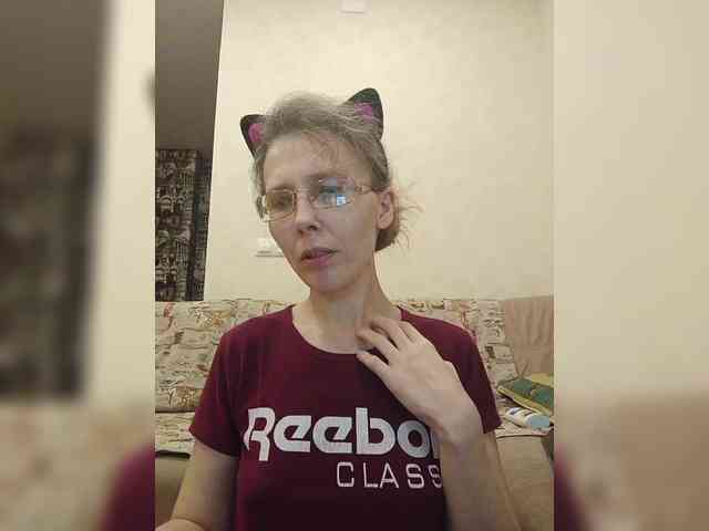 -Queen-Margo- webcam