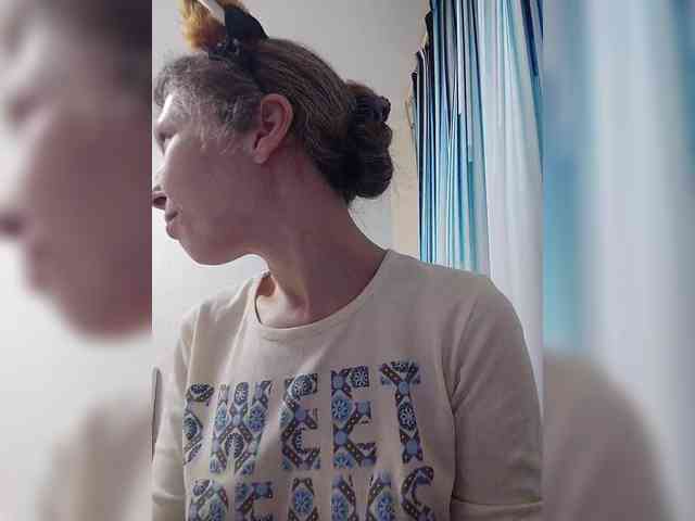 -Queen-Margo- webcam