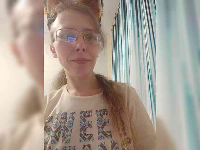 -Queen-Margo- webcam