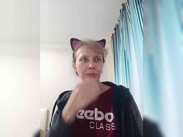 -Queen-Margo- webcam