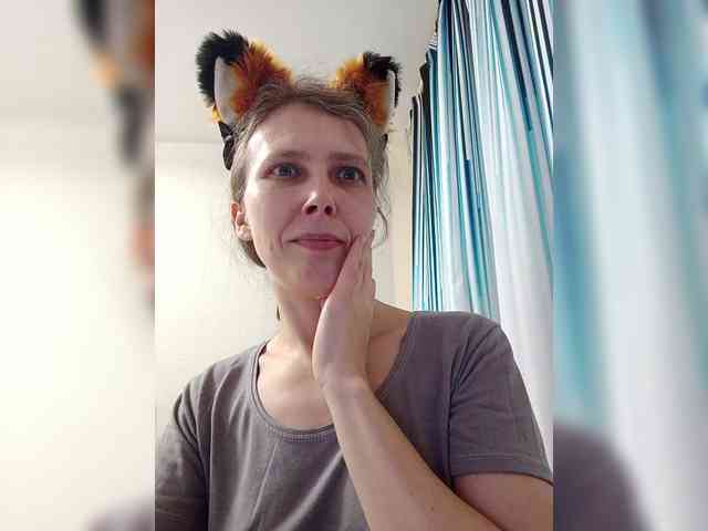 -Queen-Margo- webcam