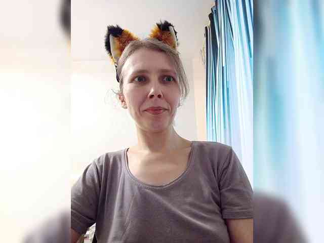 -Queen-Margo- webcam