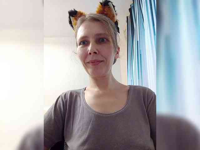 -Queen-Margo- webcam