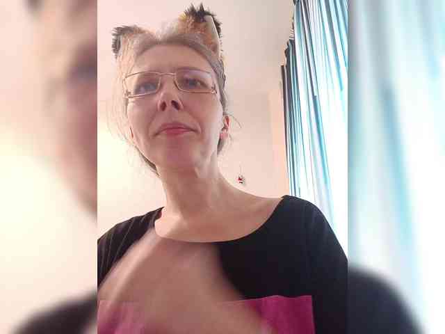 -Queen-Margo- webcam