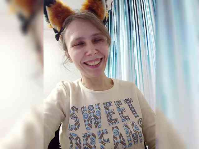 -Queen-Margo- webcam