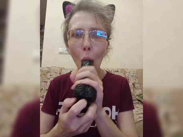 -Queen-Margo- webcam