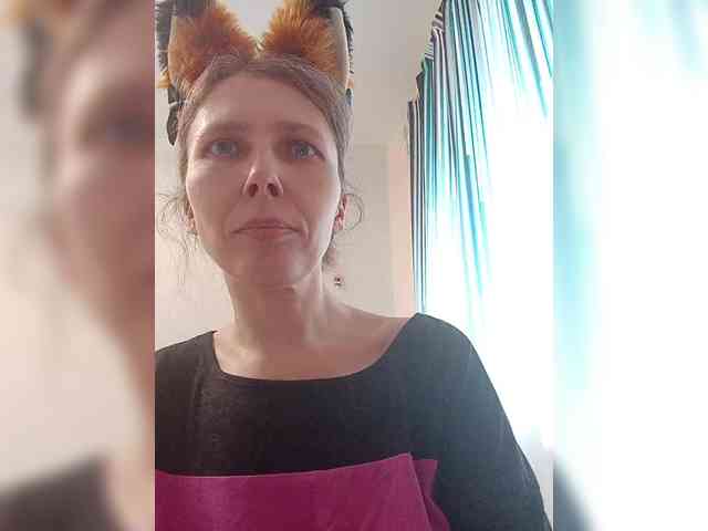 -Queen-Margo- webcam