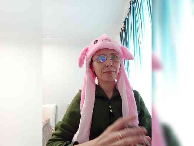 -Queen-Margo- webcam