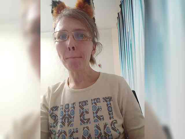 -Queen-Margo- webcam