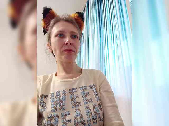 -Queen-Margo- webcam