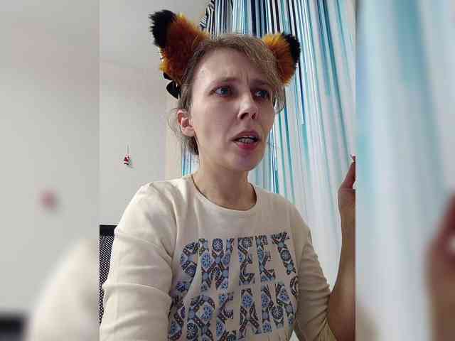 -Queen-Margo- webcam