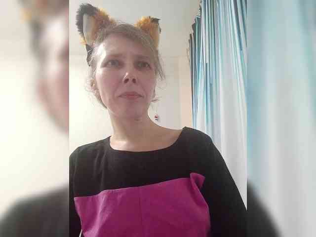 -Queen-Margo- webcam