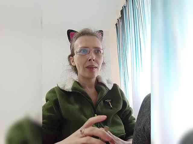 -Queen-Margo- webcam