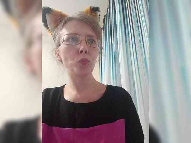 -Queen-Margo- webcam