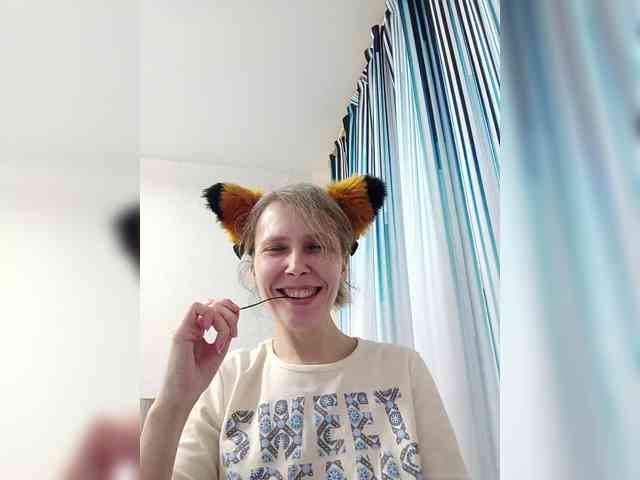 -Queen-Margo- webcam