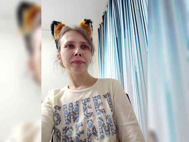 -Queen-Margo- webcam