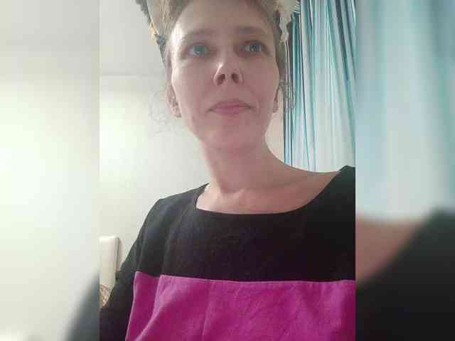 -Queen-Margo- webcam