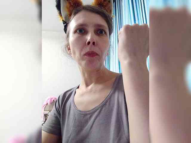 -Queen-Margo- webcam