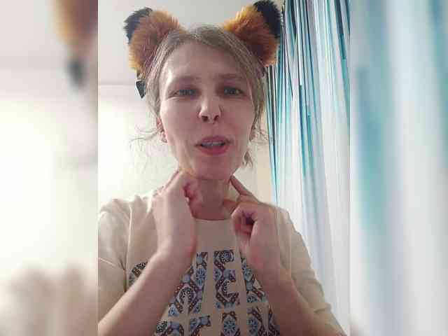 -Queen-Margo- webcam