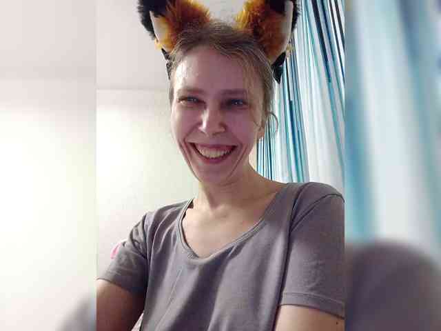 -Queen-Margo- webcam