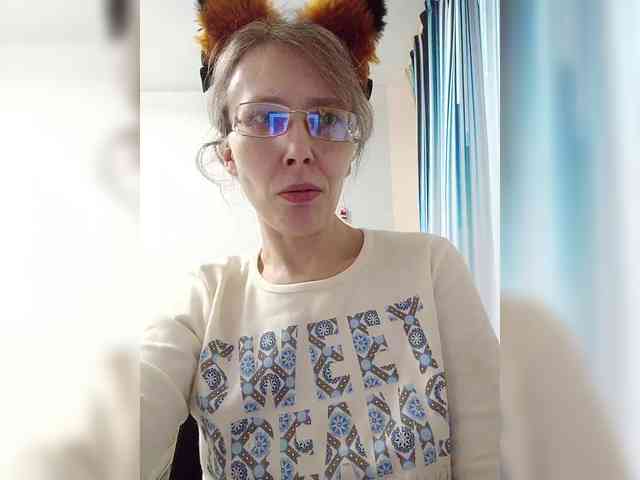 -Queen-Margo- webcam