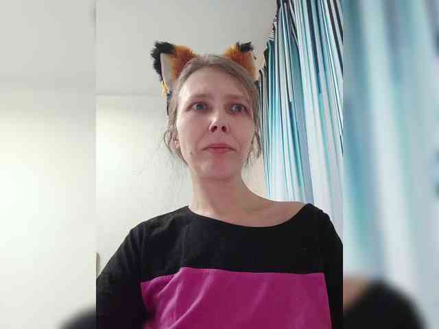 -Queen-Margo- webcam