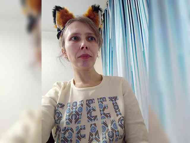 -Queen-Margo- webcam