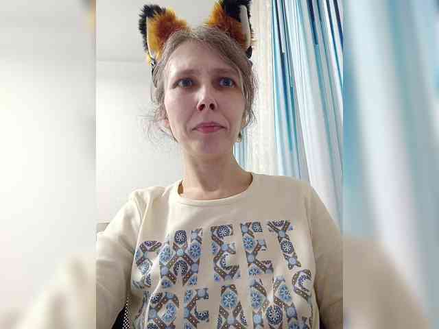 -Queen-Margo- webcam