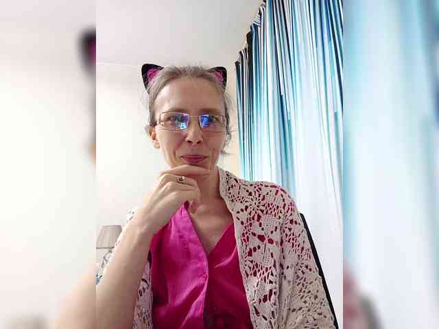 -Queen-Margo- webcam