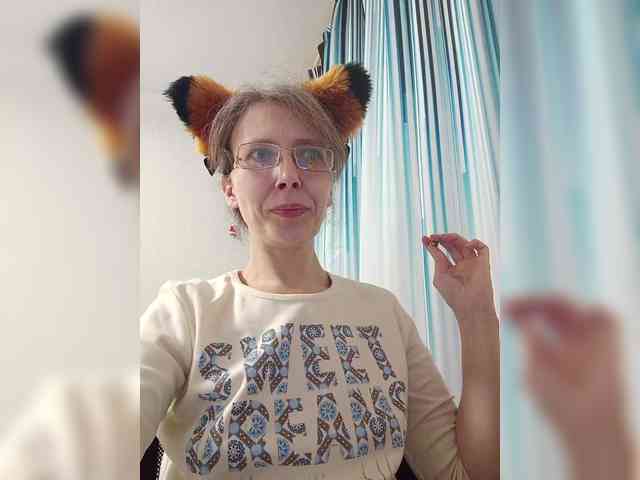 -Queen-Margo- webcam