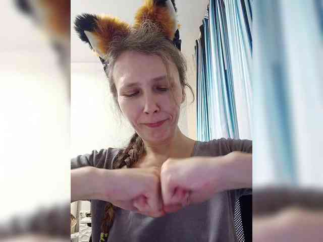 -Queen-Margo- webcam