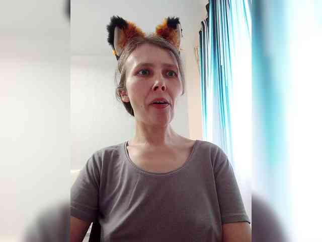 -Queen-Margo- webcam