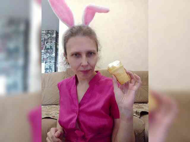 -Queen-Margo- webcam