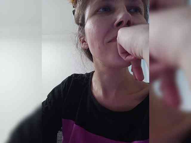 -Queen-Margo- webcam