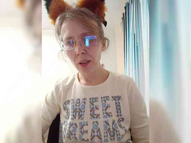 -Queen-Margo- webcam