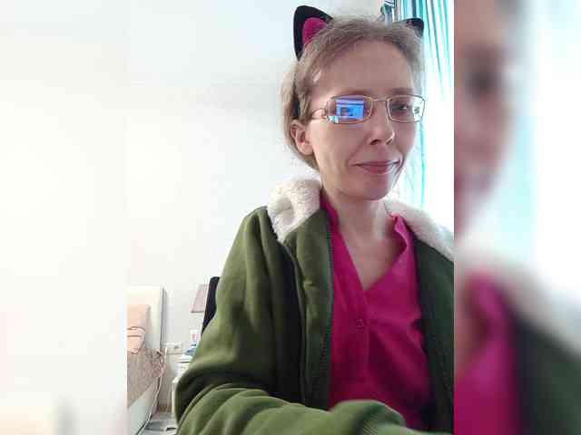 -Queen-Margo- webcam
