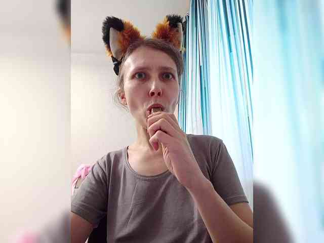 -Queen-Margo- webcam