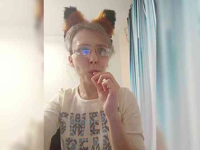 -Queen-Margo- webcam