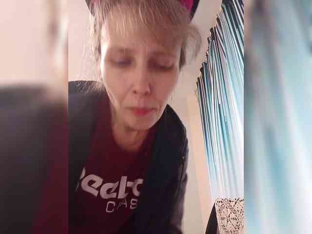 -Queen-Margo- webcam