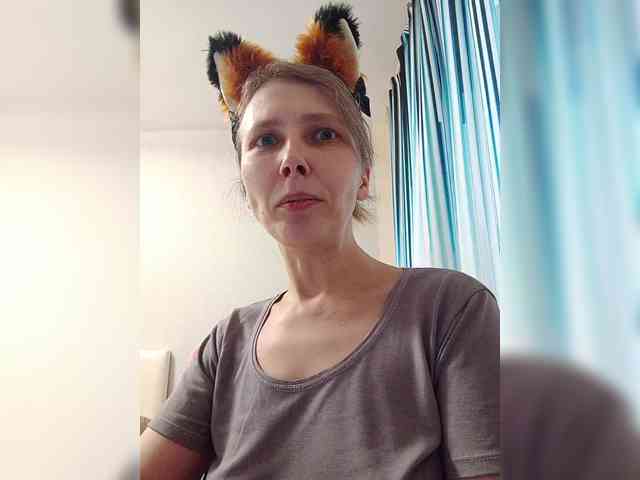 -Queen-Margo- webcam