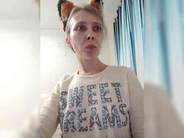 -Queen-Margo- webcam