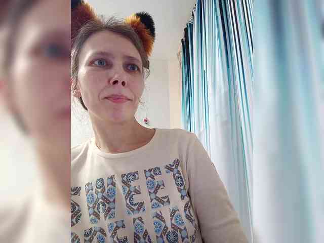 -Queen-Margo- webcam