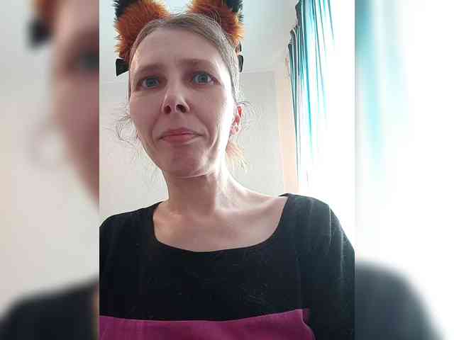 -Queen-Margo- webcam