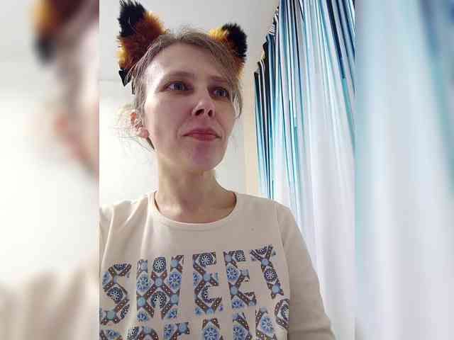 -Queen-Margo- webcam