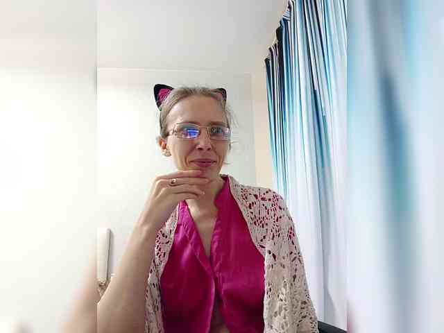 -Queen-Margo- webcam